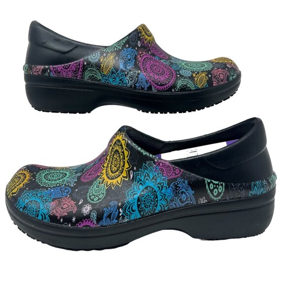 CROCS Shoes - Crocs Womens 6 Neira Pro II Graphic Slip On Clogs Dual Comfort Slip Resistant